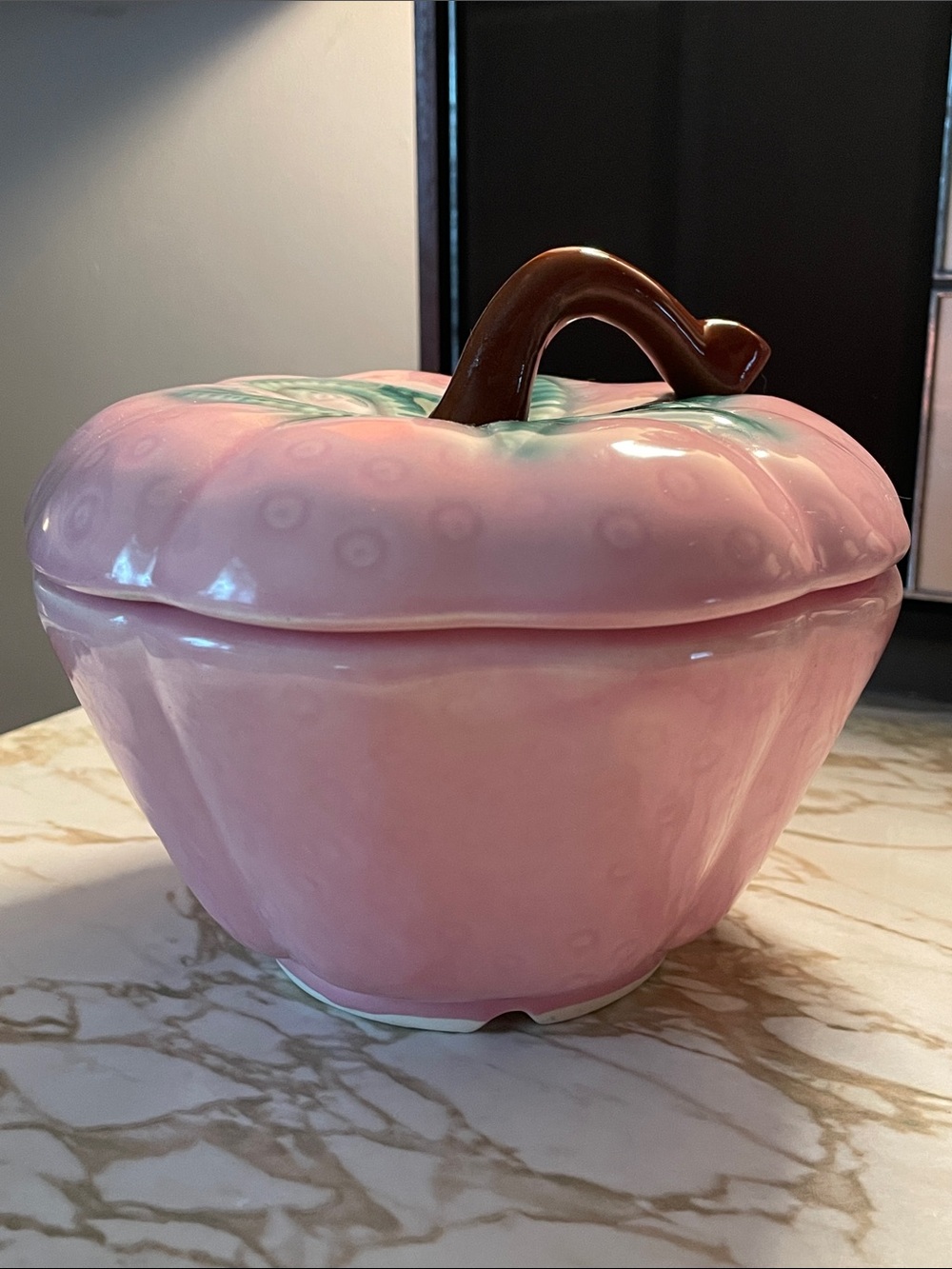 VTG Belmar California Pottery Pink Strawberry Covered Ceramic Bowl USA